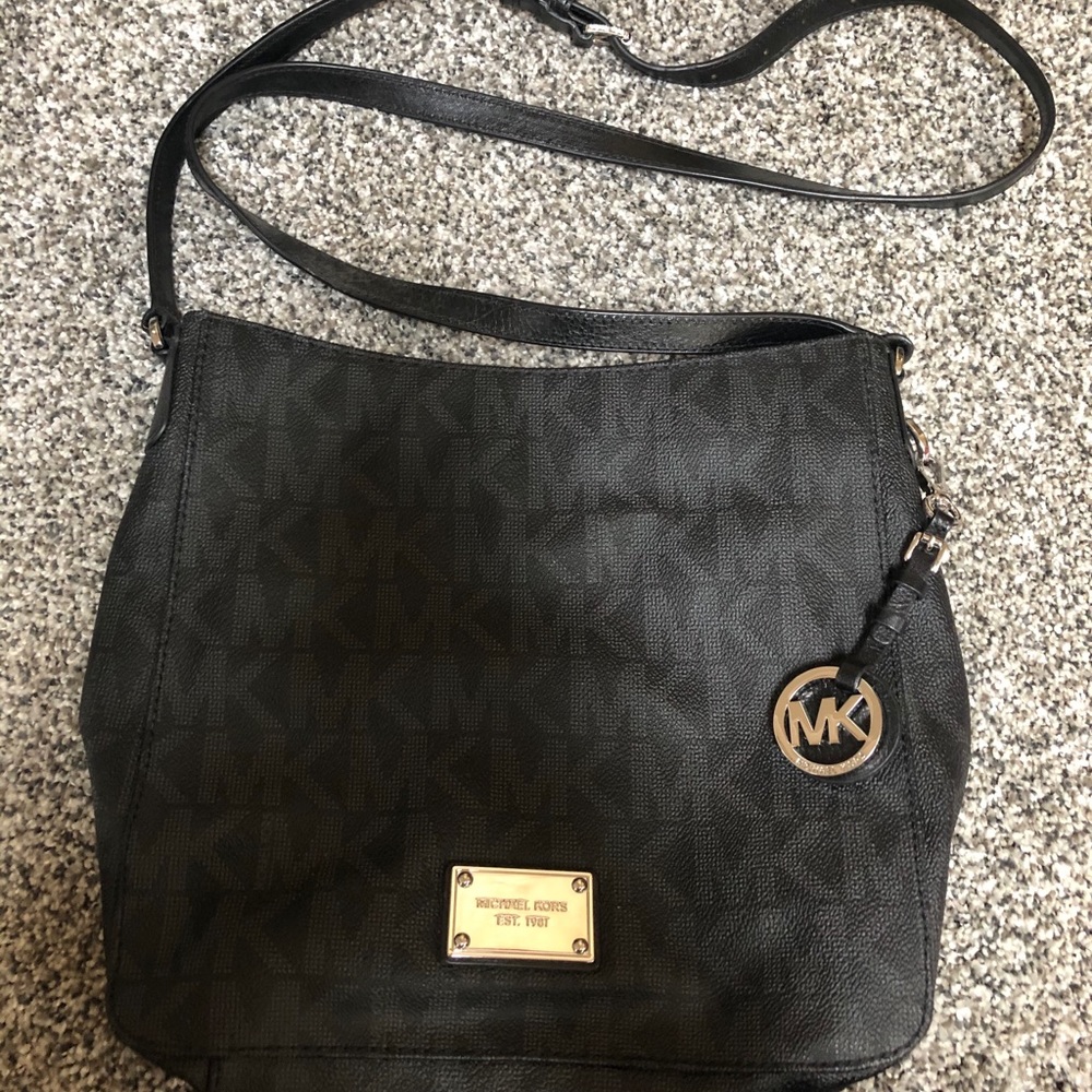 Michael Kors Black crossbody MK